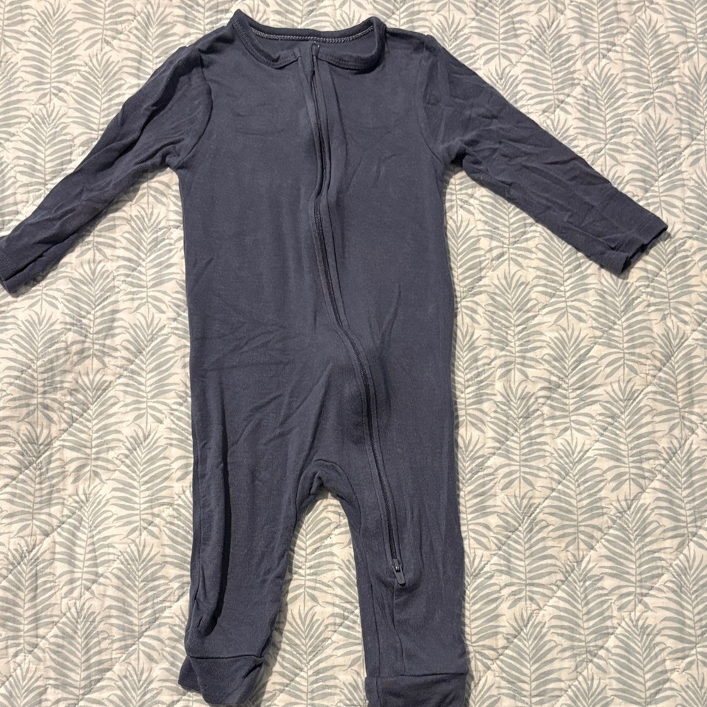Cloud Island Kids Pajamas Footies in Dark Gray